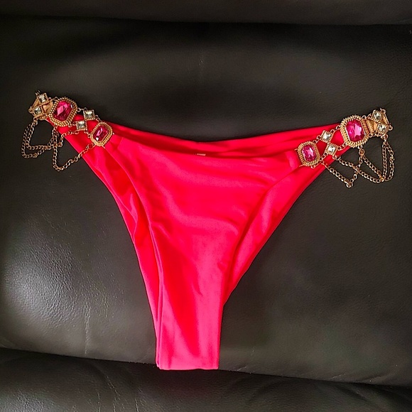 Watermelon🍉 crystal chain scrunch butt bikini set - Picture 11 of 12